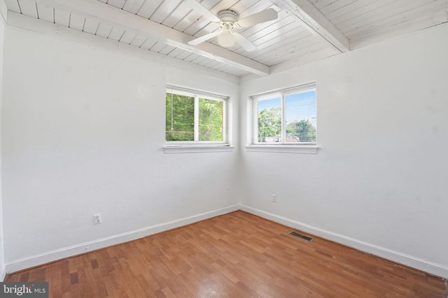 11000 PARK RD, Fairfax, VA 22030