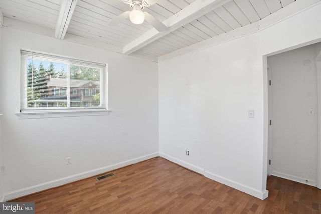 11000 PARK RD, Fairfax, VA 22030