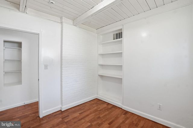 11000 PARK RD, Fairfax, VA 22030