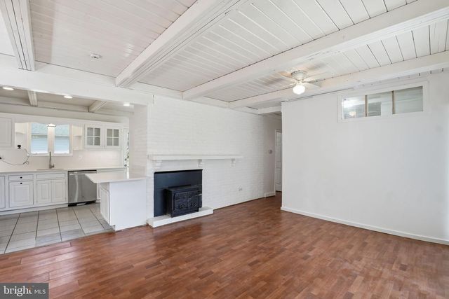 11000 PARK RD, Fairfax, VA 22030
