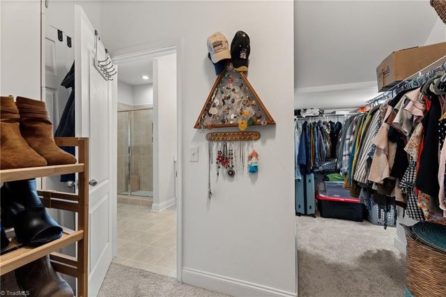 1402 Hunting Hawk Lane, Kernersville, NC 27284