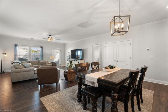 1402 Hunting Hawk Lane, Kernersville, NC 27284
