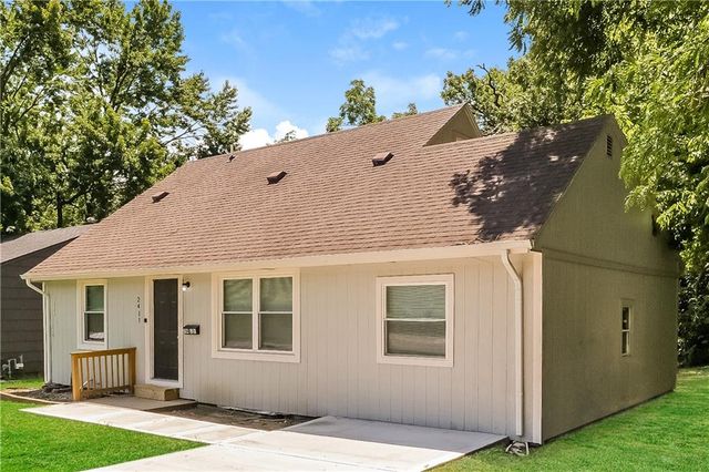 2411 E 77th Street, Kansas City, MO 64132