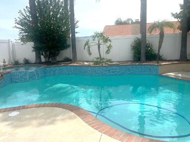 16496 Nectarine Way, Lake Elsinore, CA 92530