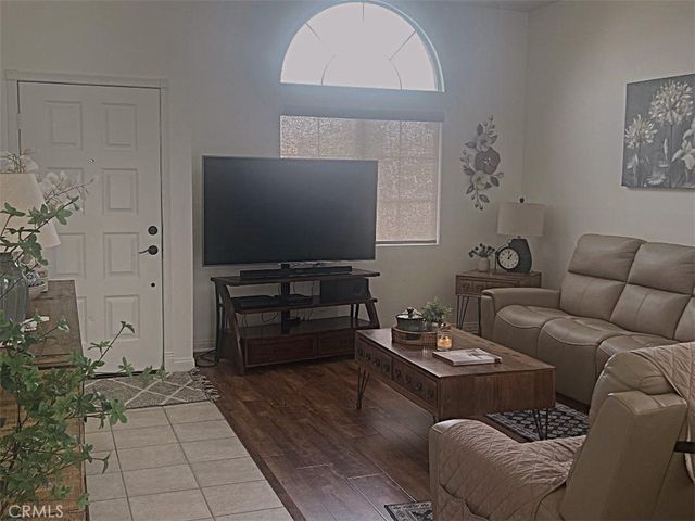 16496 Nectarine Way, Lake Elsinore, CA 92530