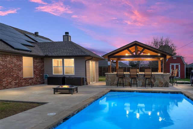 325 Flying Bridge Drive, Gun Barrel City, TX 75156