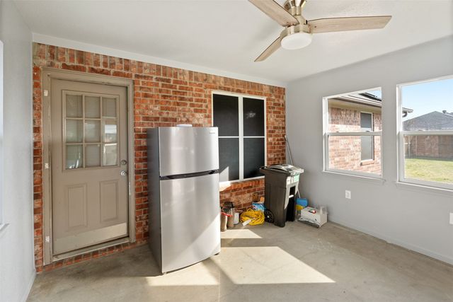 325 Flying Bridge Drive, Gun Barrel City, TX 75156