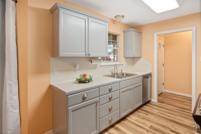 325 Flying Bridge Drive, Gun Barrel City, TX 75156