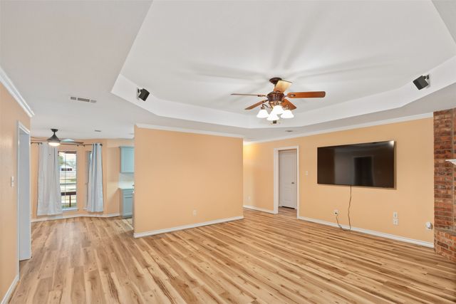 325 Flying Bridge Drive, Gun Barrel City, TX 75156