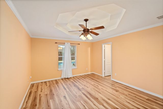 325 Flying Bridge Drive, Gun Barrel City, TX 75156