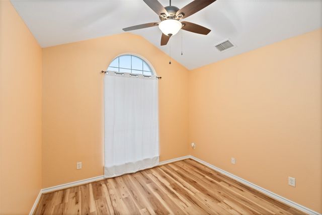 325 Flying Bridge Drive, Gun Barrel City, TX 75156