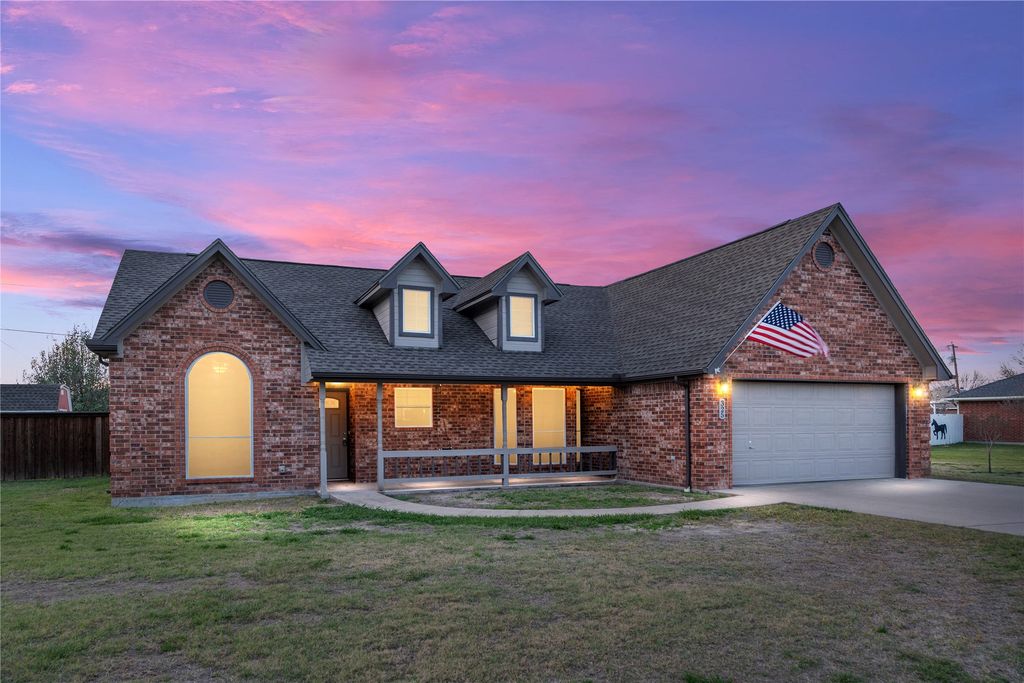 325 Flying Bridge Drive, Gun Barrel City, TX 75156