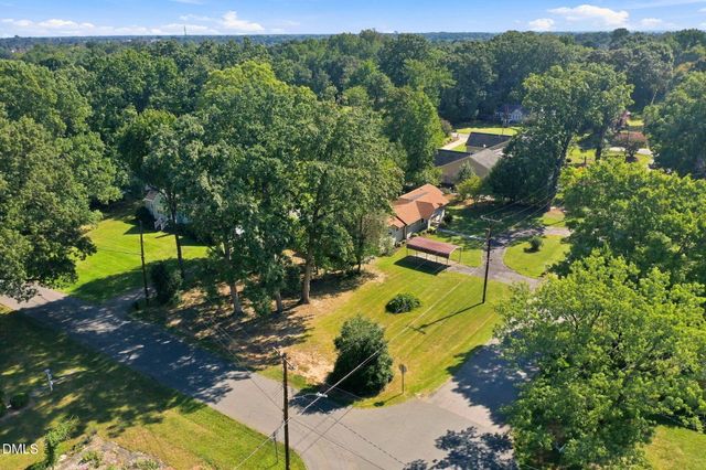2415 Trail Five, Burlington, NC 27215