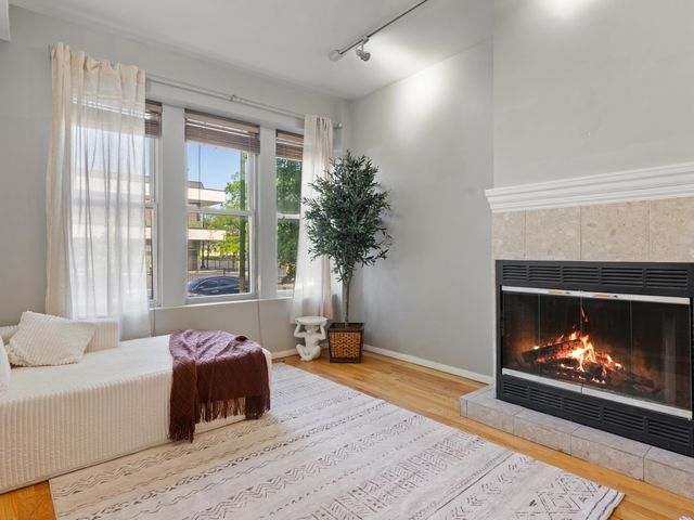 3951 N St Louis Avenue 1, Chicago, IL 60618