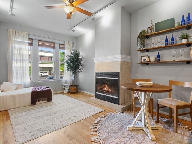3951 N St Louis Avenue 1, Chicago, IL 60618