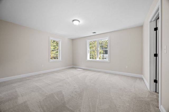 19 Captains Way, Lakeville, MA 02347