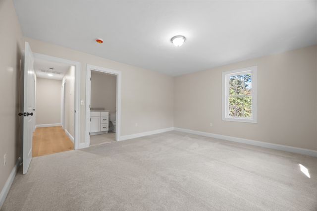 19 Captains Way, Lakeville, MA 02347