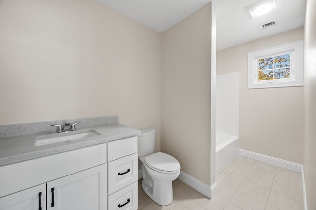 19 Captains Way, Lakeville, MA 02347