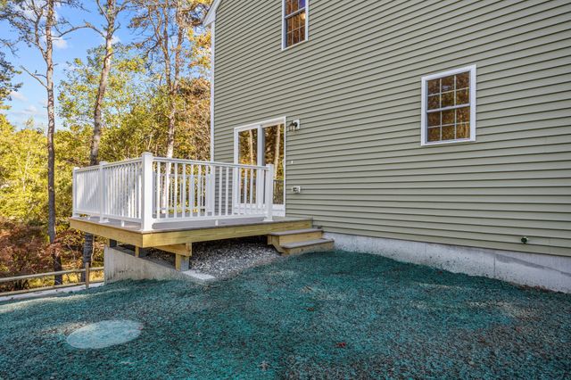 19 Captains Way, Lakeville, MA 02347