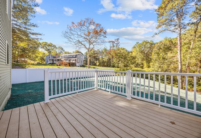 19 Captains Way, Lakeville, MA 02347