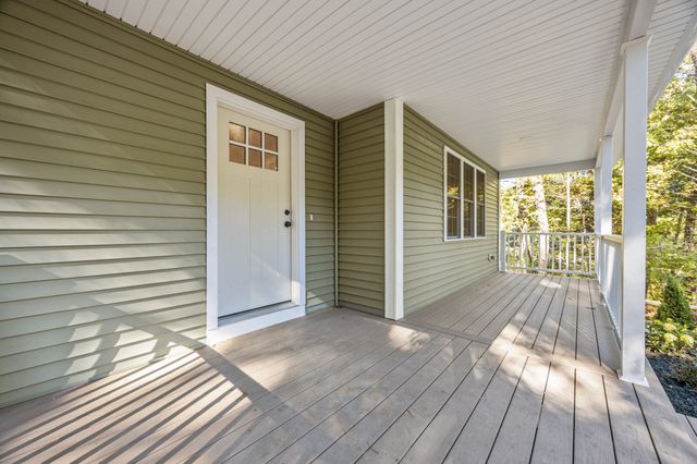 19 Captains Way, Lakeville, MA 02347