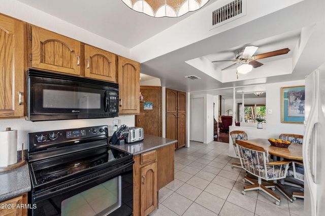 678 Leisure World --, Mesa, AZ 85206