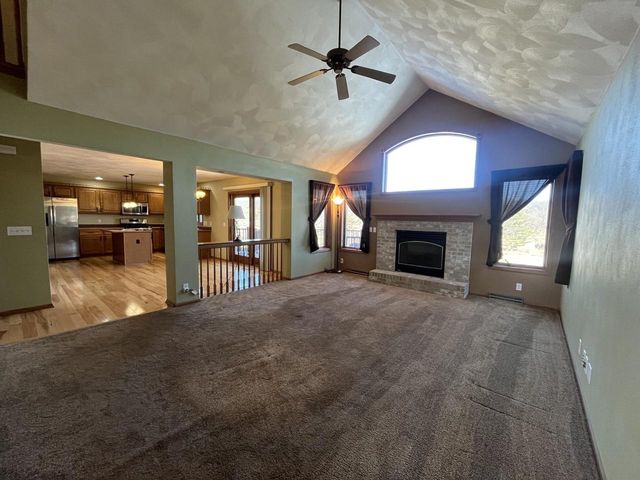 6692 W Thornapple Drive, Janesville, WI 53548