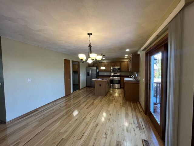 6692 W Thornapple Drive, Janesville, WI 53548