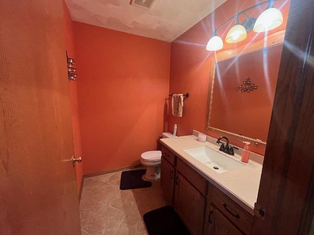 6692 W Thornapple Drive, Janesville, WI 53548