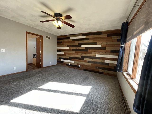 6692 W Thornapple Drive, Janesville, WI 53548