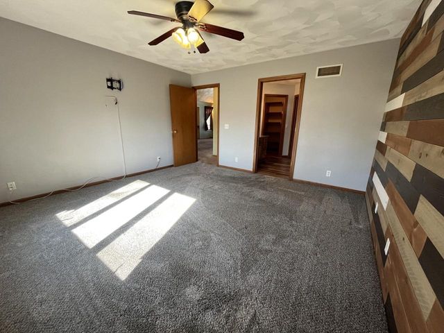 6692 W Thornapple Drive, Janesville, WI 53548