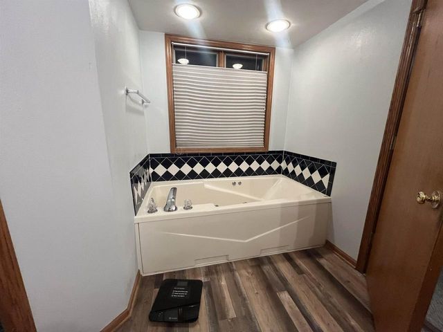 6692 W Thornapple Drive, Janesville, WI 53548