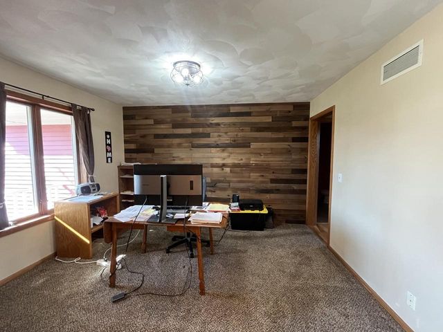 6692 W Thornapple Drive, Janesville, WI 53548