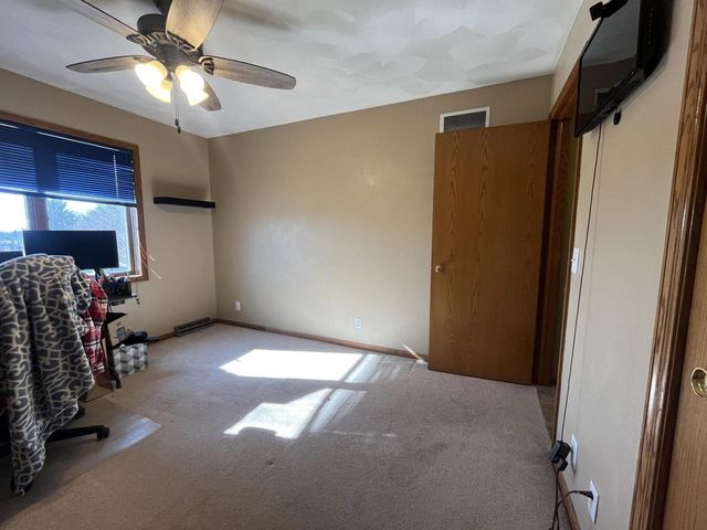 6692 W Thornapple Drive, Janesville, WI 53548