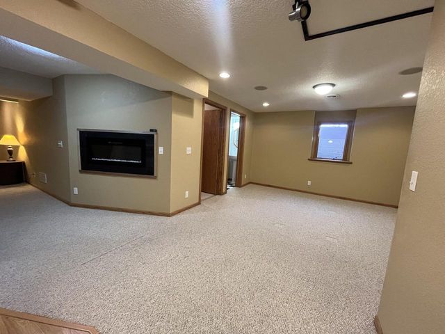 6692 W Thornapple Drive, Janesville, WI 53548