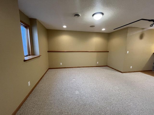 6692 W Thornapple Drive, Janesville, WI 53548