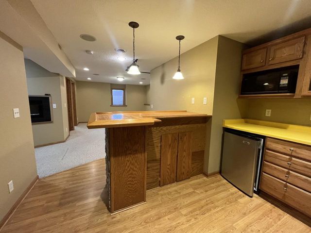 6692 W Thornapple Drive, Janesville, WI 53548