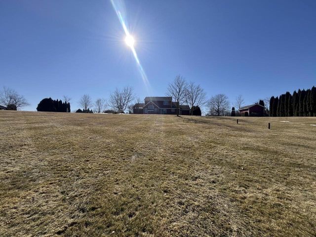 6692 W Thornapple Drive, Janesville, WI 53548