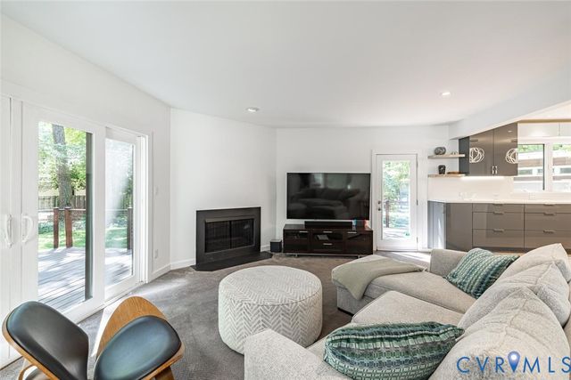 406 Walsing Dr, Henrico, VA 23229