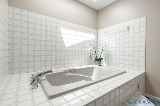 406 Walsing Dr, Henrico, VA 23229