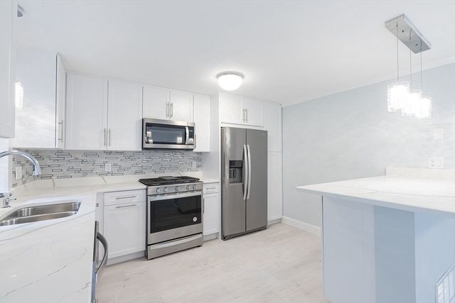 14 Deer Path 6, Maynard, MA 01754
