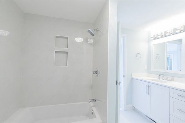 14 Deer Path 6, Maynard, MA 01754