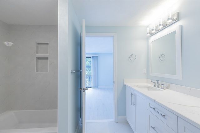 14 Deer Path 6, Maynard, MA 01754