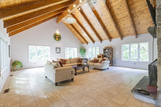 14 Deer Path 6, Maynard, MA 01754