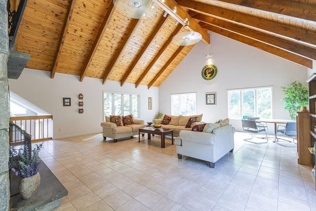 14 Deer Path 6, Maynard, MA 01754