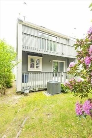 14 Deer Path 6, Maynard, MA 01754