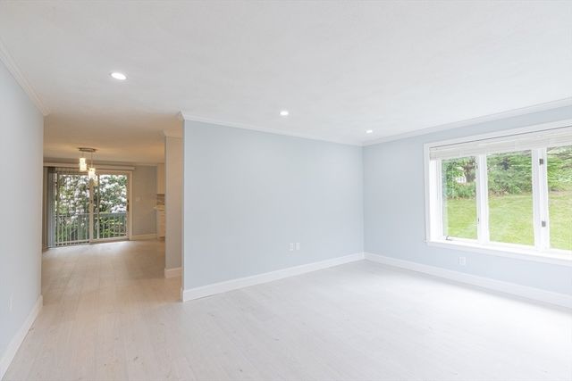 14 Deer Path 6, Maynard, MA 01754