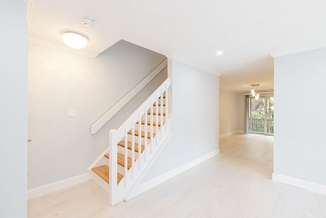 14 Deer Path 6, Maynard, MA 01754