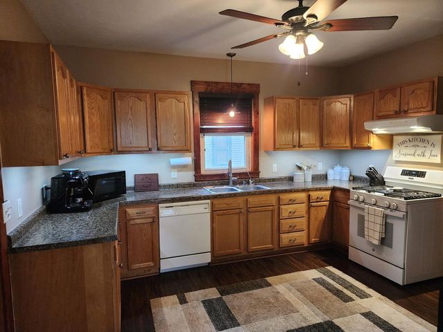 706 S 9th STREET, Watertown, WI 53094