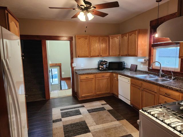 706 S 9th STREET, Watertown, WI 53094
